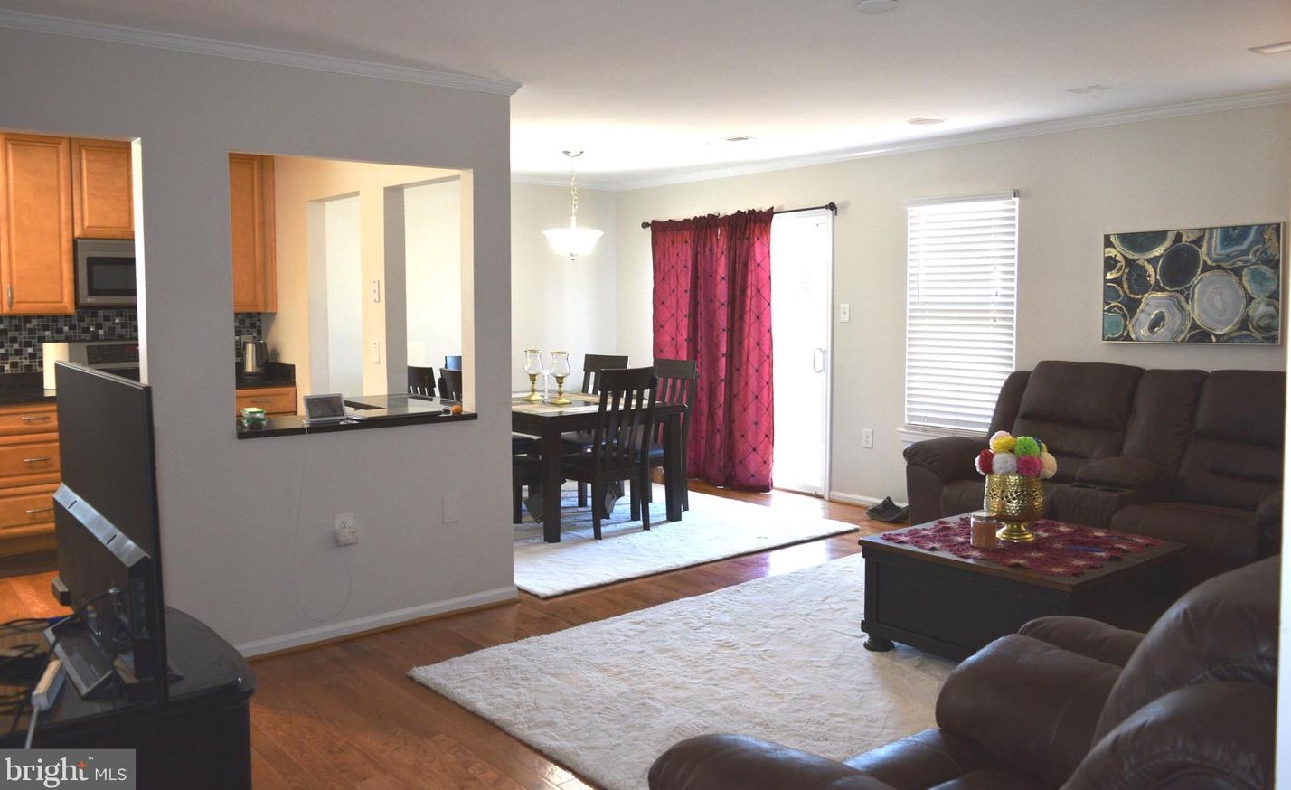 8910 Sweetbriar St, Manassas VA  20110-3818 exterior