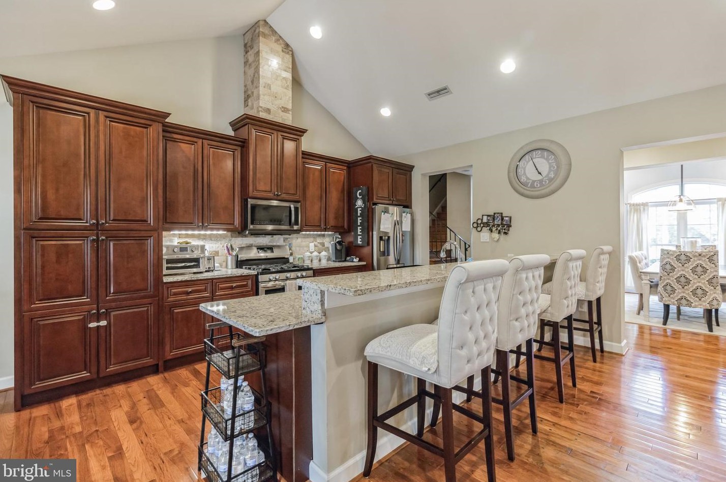 8928 Longstreet Dr, Manassas VA  20110-4903 exterior