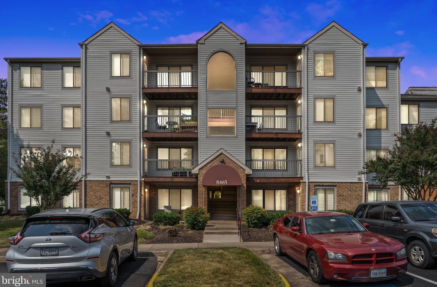 8465 Crozier Ct, Manassas VA  20110-7099 exterior