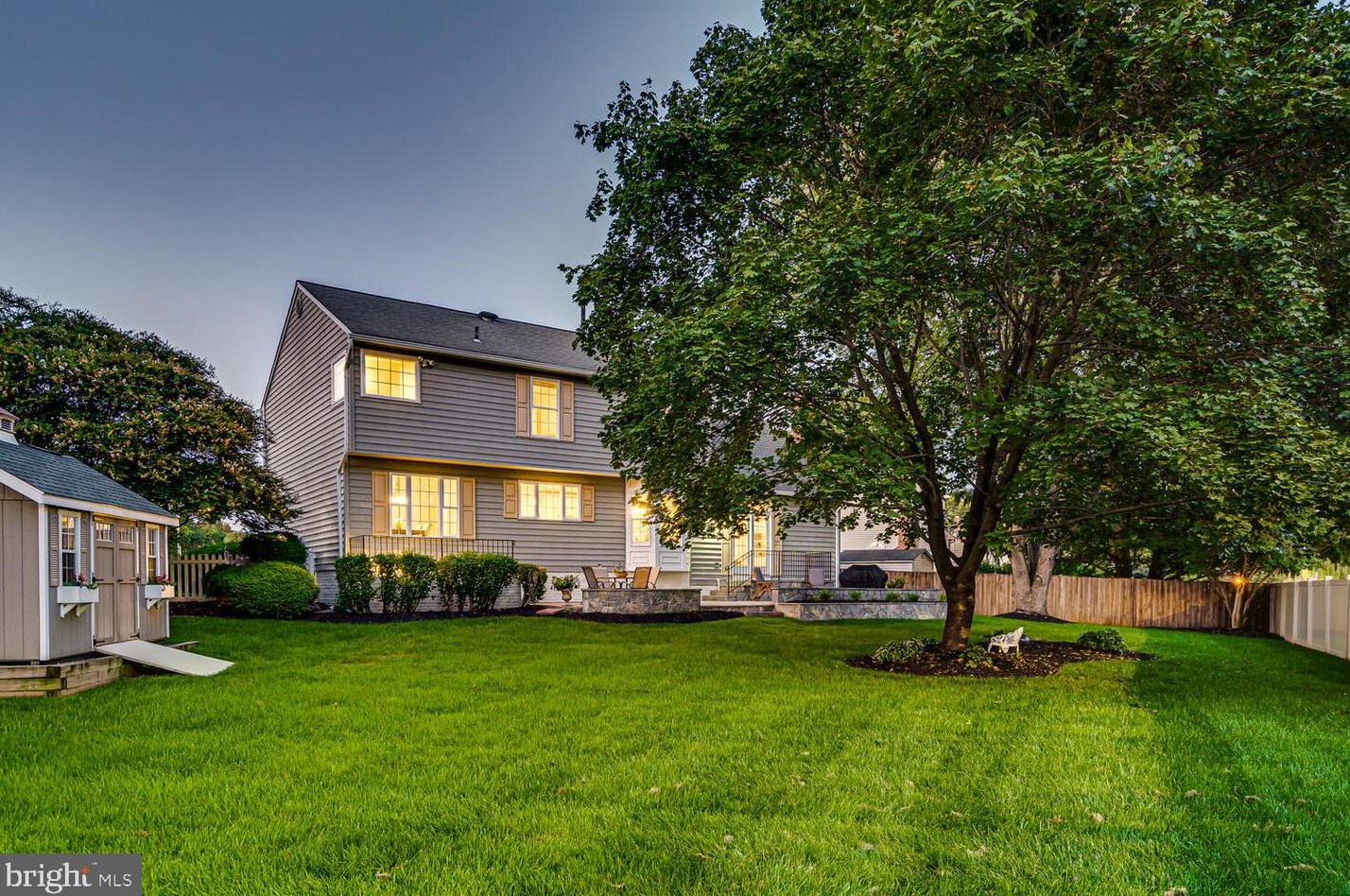 8627 Hollowbrook Way, Manassas VA  20110-7010 exterior