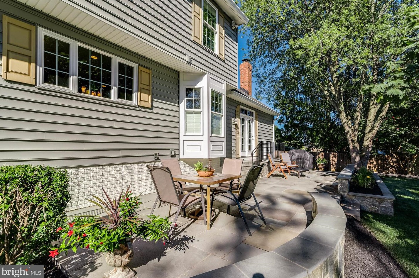 8627 Hollowbrook Way, Manassas VA  20110-7010 exterior