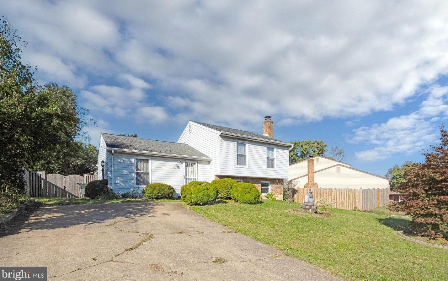 8630 Liberia Ave, Manassas VA  20110-4852 exterior