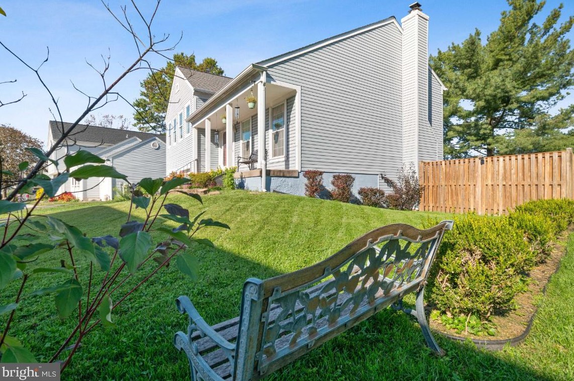 10123 Wimbledon Ct, Manassas VA 20110-2186 exterior