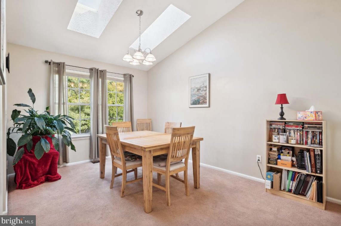 10123 Wimbledon Ct, Manassas VA 20110-2186 exterior