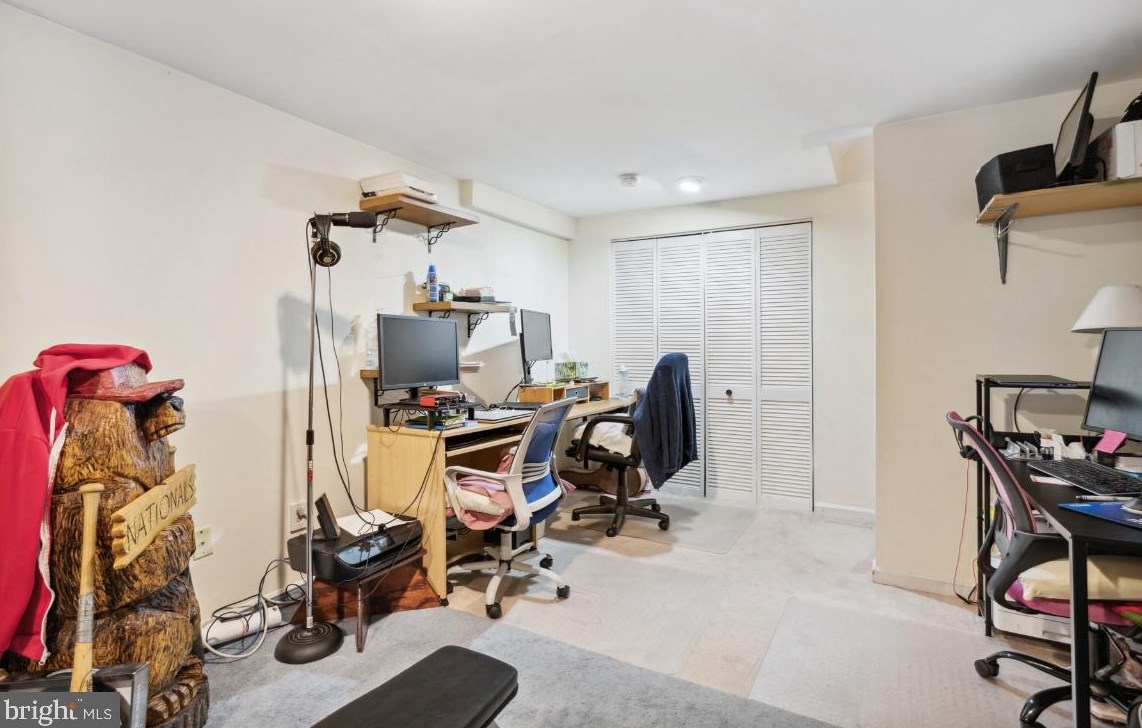 10123 Wimbledon Ct, Manassas VA 20110-2186 exterior