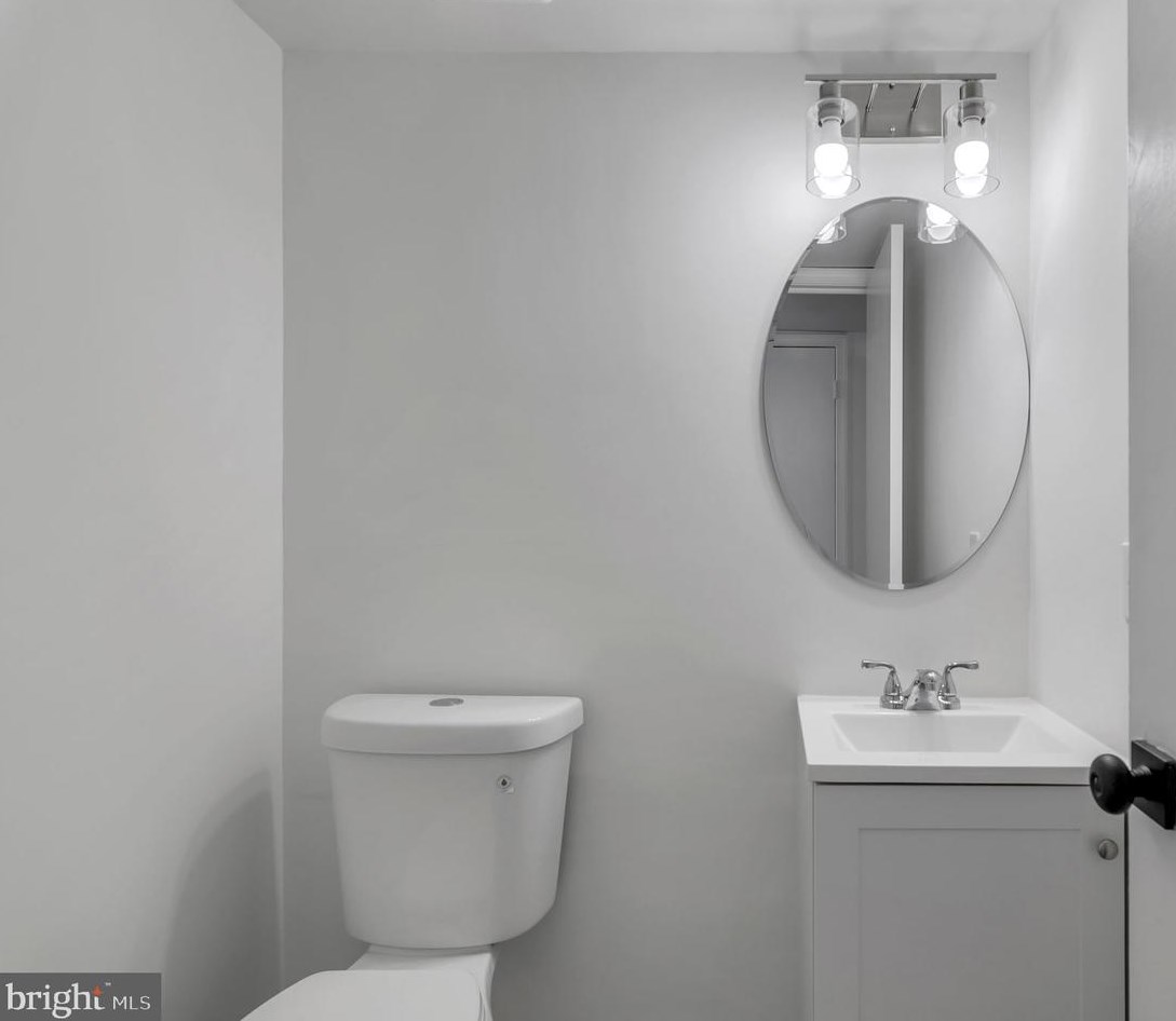 9007 Miles Pl, Manassas VA 20110-4210 exterior