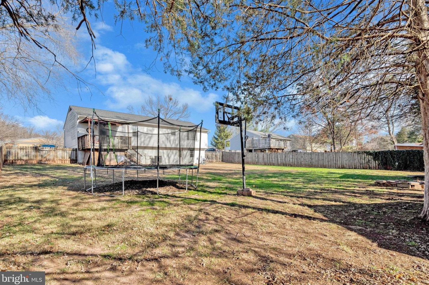 9193 Winterset Dr, Manassas VA 20110 exterior