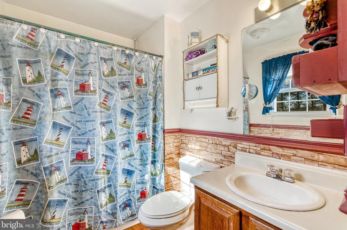 9193 Winterset Dr, Manassas VA 20110 exterior