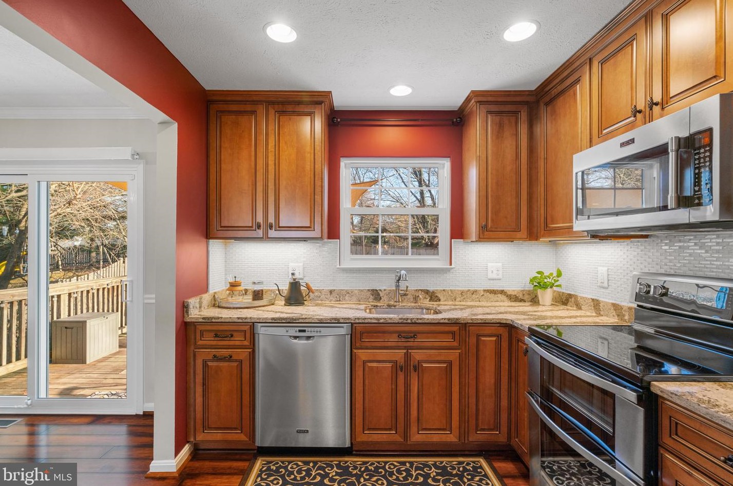9611 Cloverhill Rd, Manassas VA  20110-2753 exterior