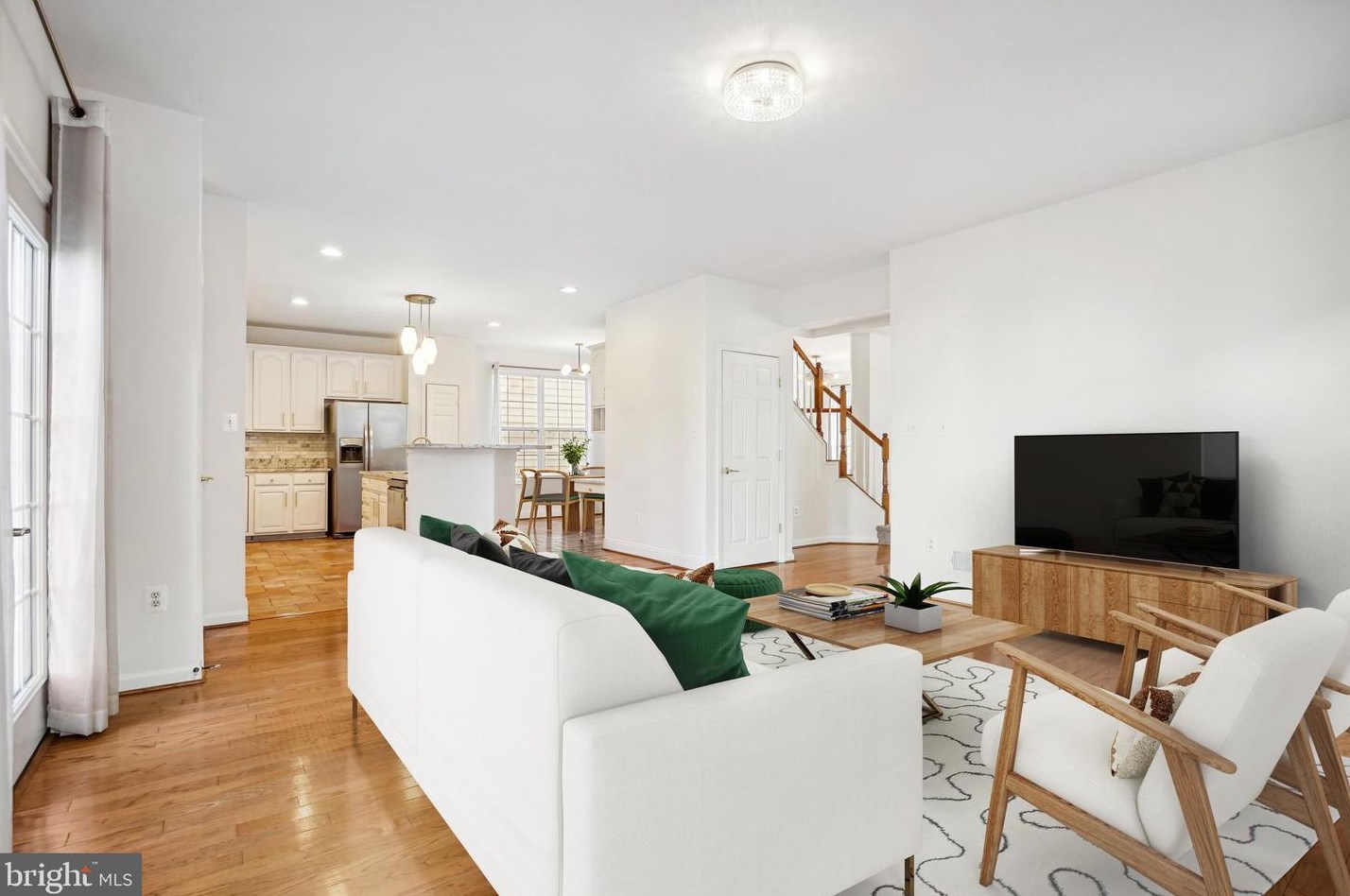 8214 Warfield St, Manassas VA  20110-3006 exterior