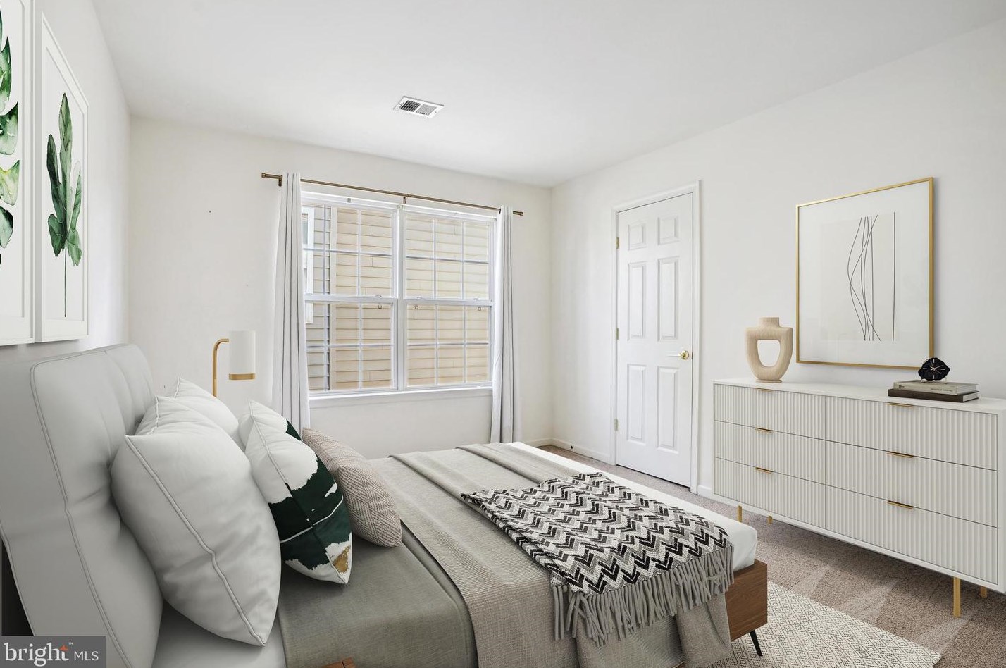 8214 Warfield St, Manassas VA  20110-3006 exterior