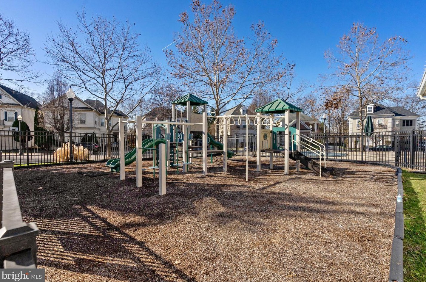 8214 Warfield St, Manassas VA  20110-3006 exterior