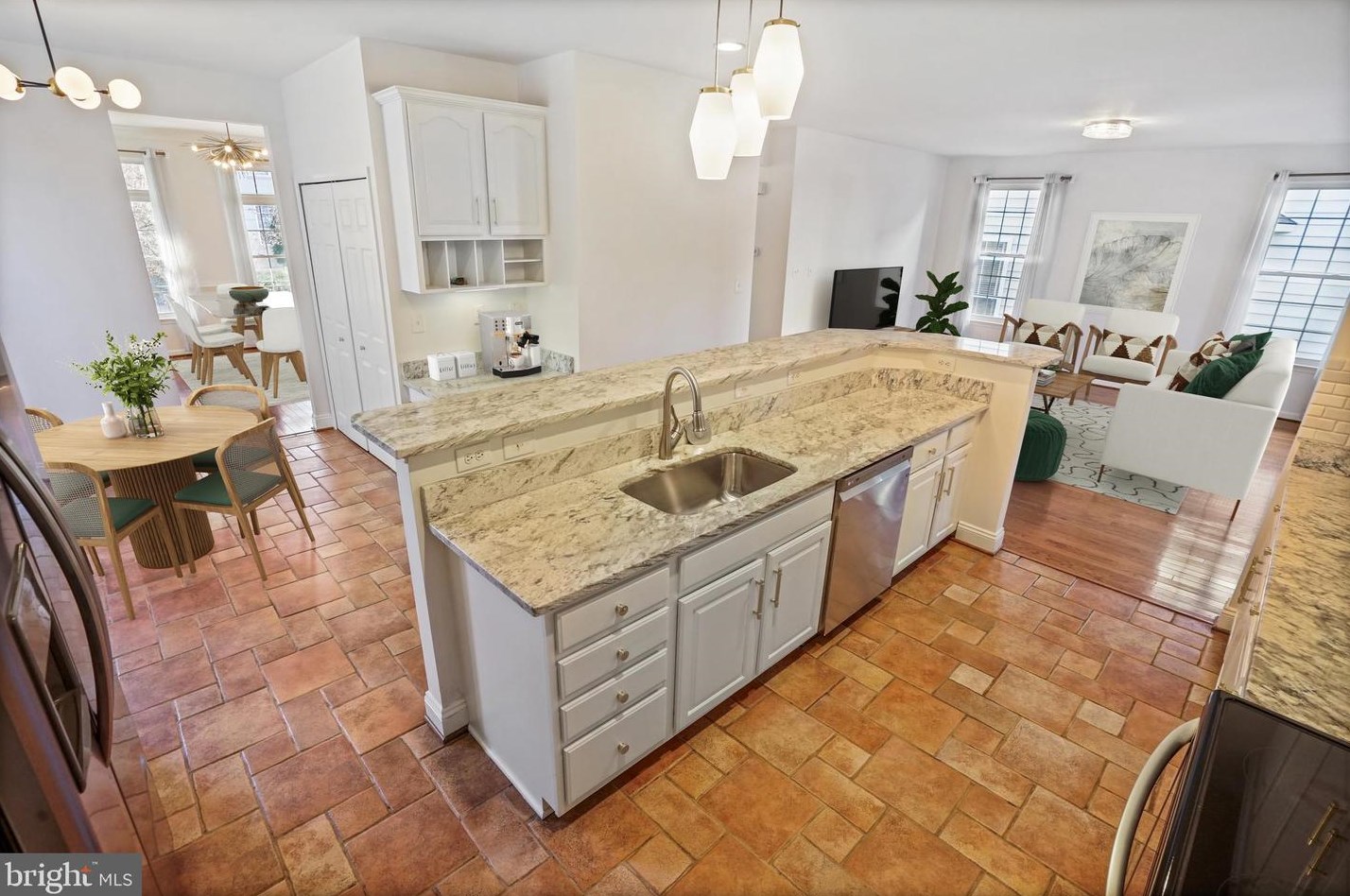 8214 Warfield St, Manassas VA  20110-3006 exterior