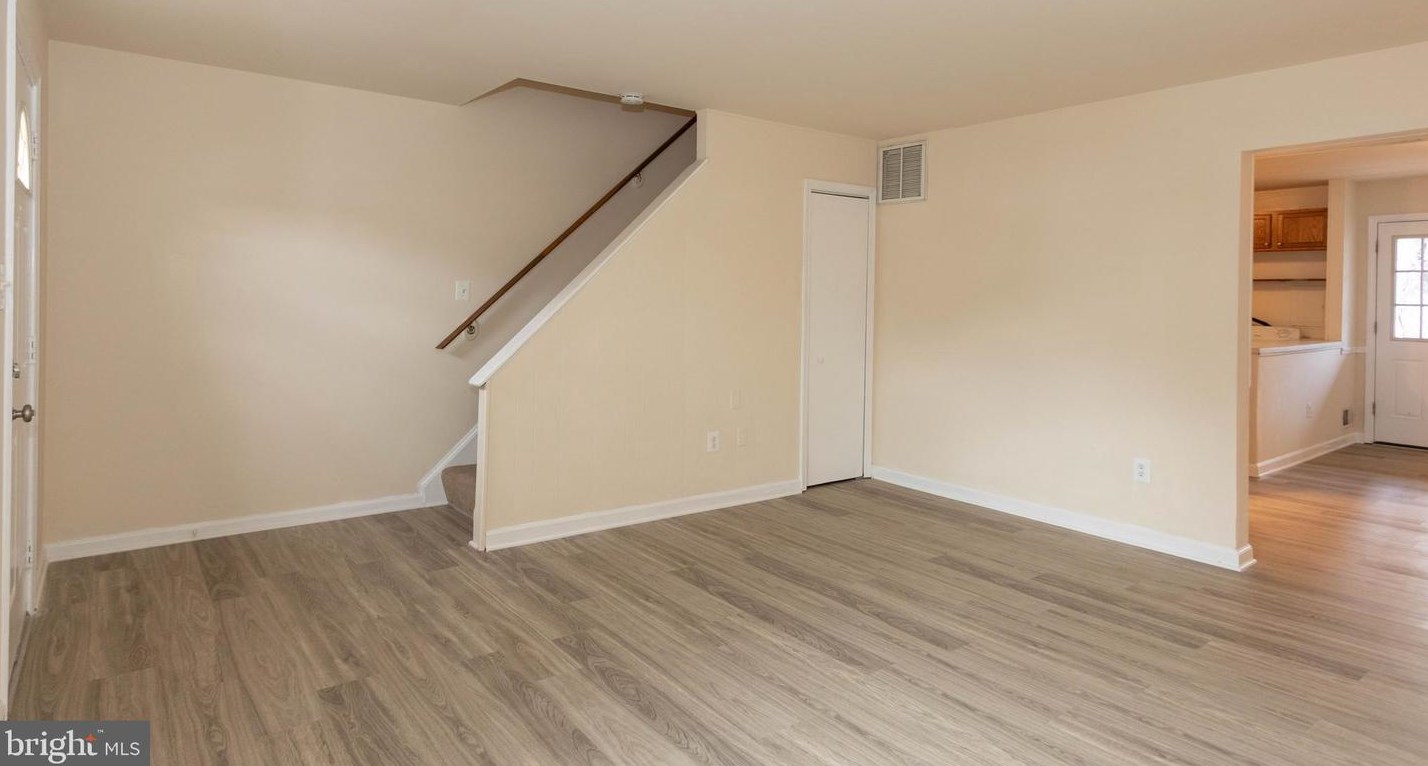 9819 Town Ln, Manassas VA  20110-5909 exterior