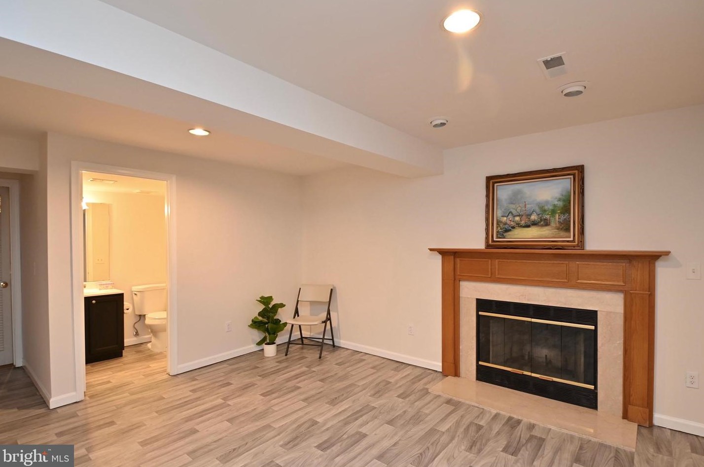 9478 Teaberry Ct, Manassas VA  20110-5673 exterior