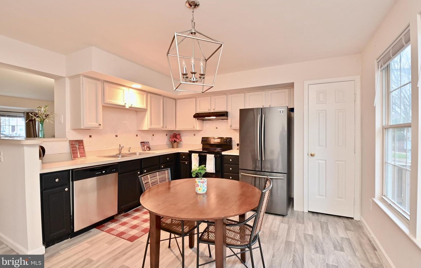 9478 Teaberry Ct, Manassas VA  20110-5673 exterior