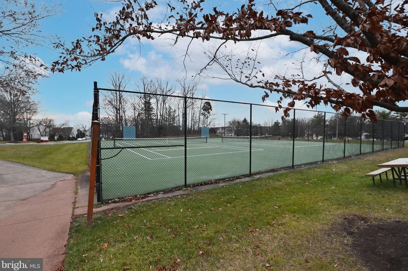 9478 Teaberry Ct, Manassas VA  20110-5673 exterior