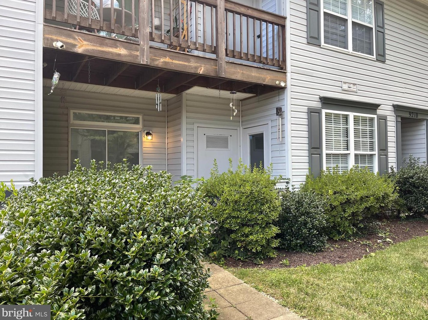 9210 Azure Ct, Manassas VA  20110-5771 exterior