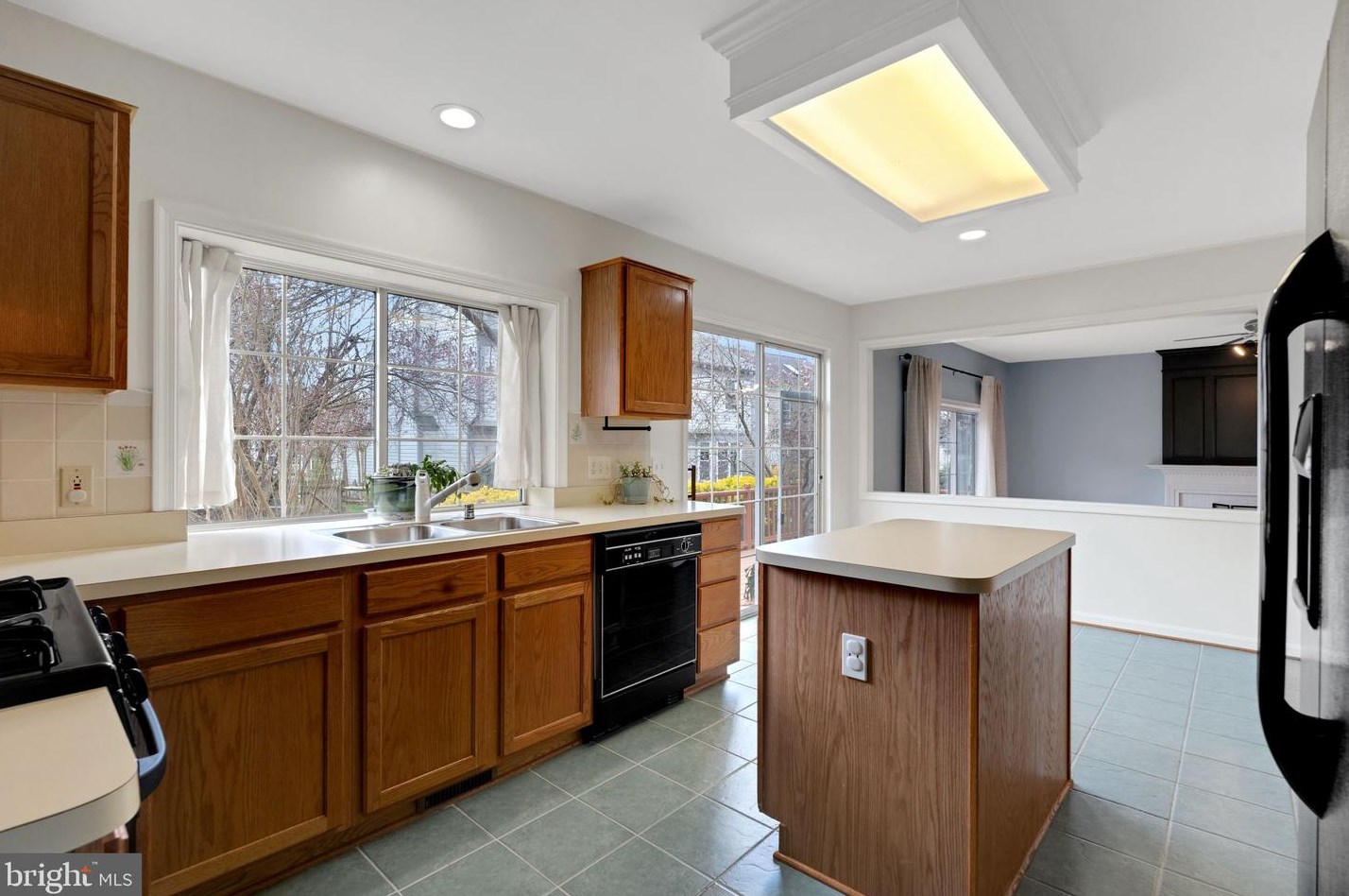 9327 Amaryllis Ave, Manassas VA  20110-6653 exterior