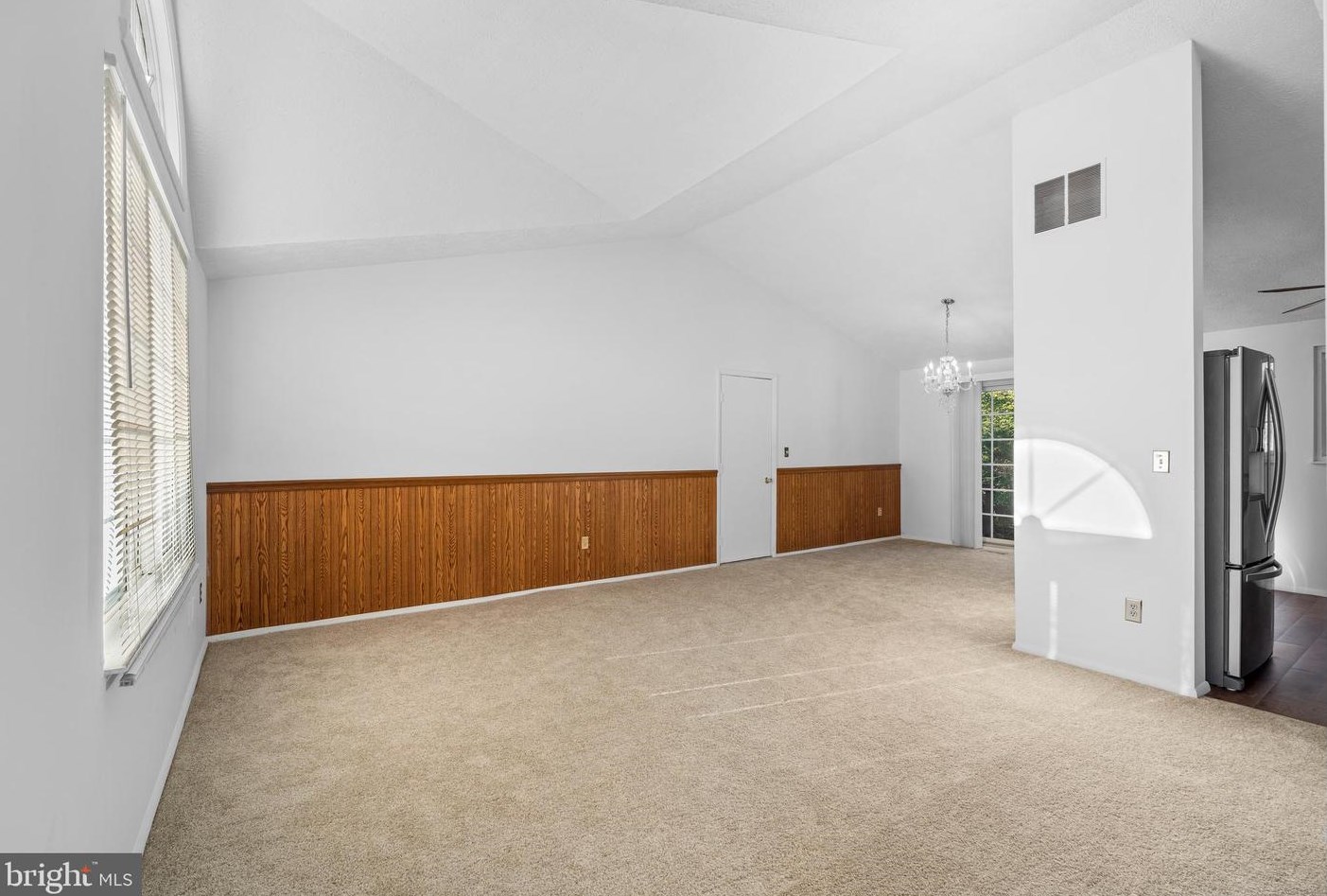 10242 Farmington Ct, Manassas VA  20110-6145 exterior