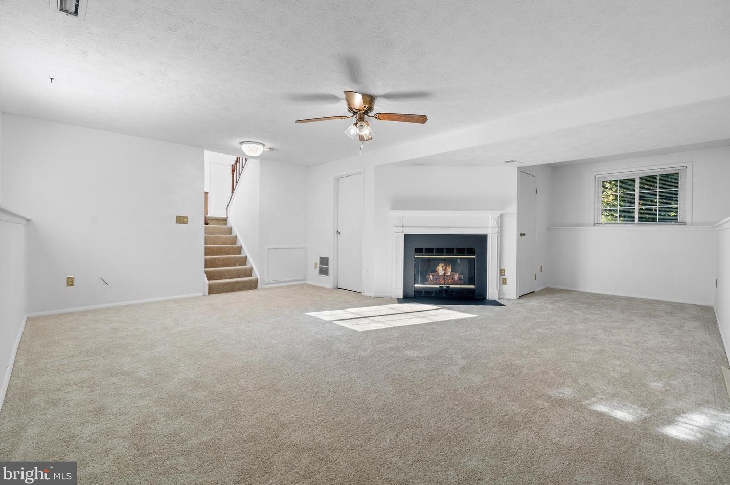 10242 Farmington Ct, Manassas VA  20110-6145 exterior