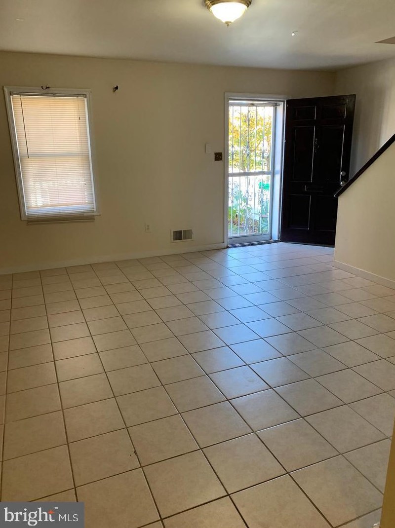 9811 Buckner Rd, Manassas VA 20110-5901 exterior