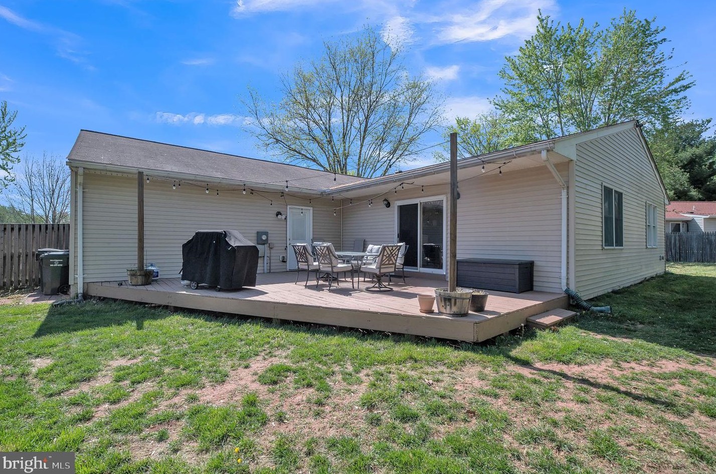 10307 Poe Dr, Manassas VA  20110-6147 exterior