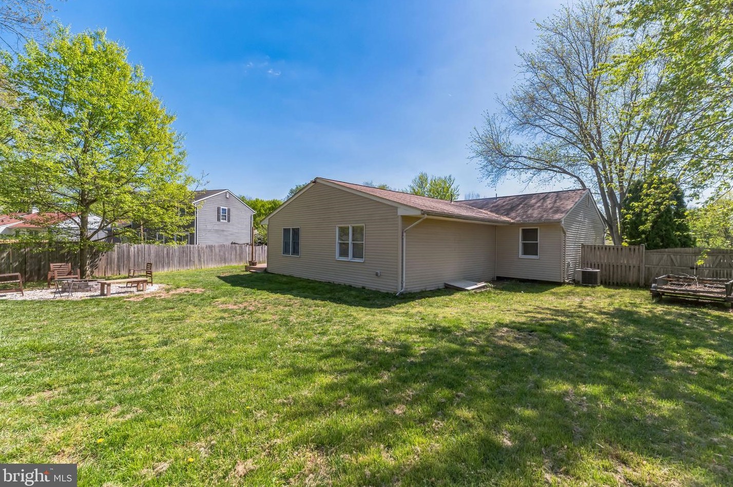 10307 Poe Dr, Manassas VA  20110-6147 exterior