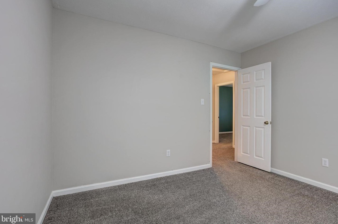 10243 Battlefield Dr, Manassas VA  20110-6051 exterior