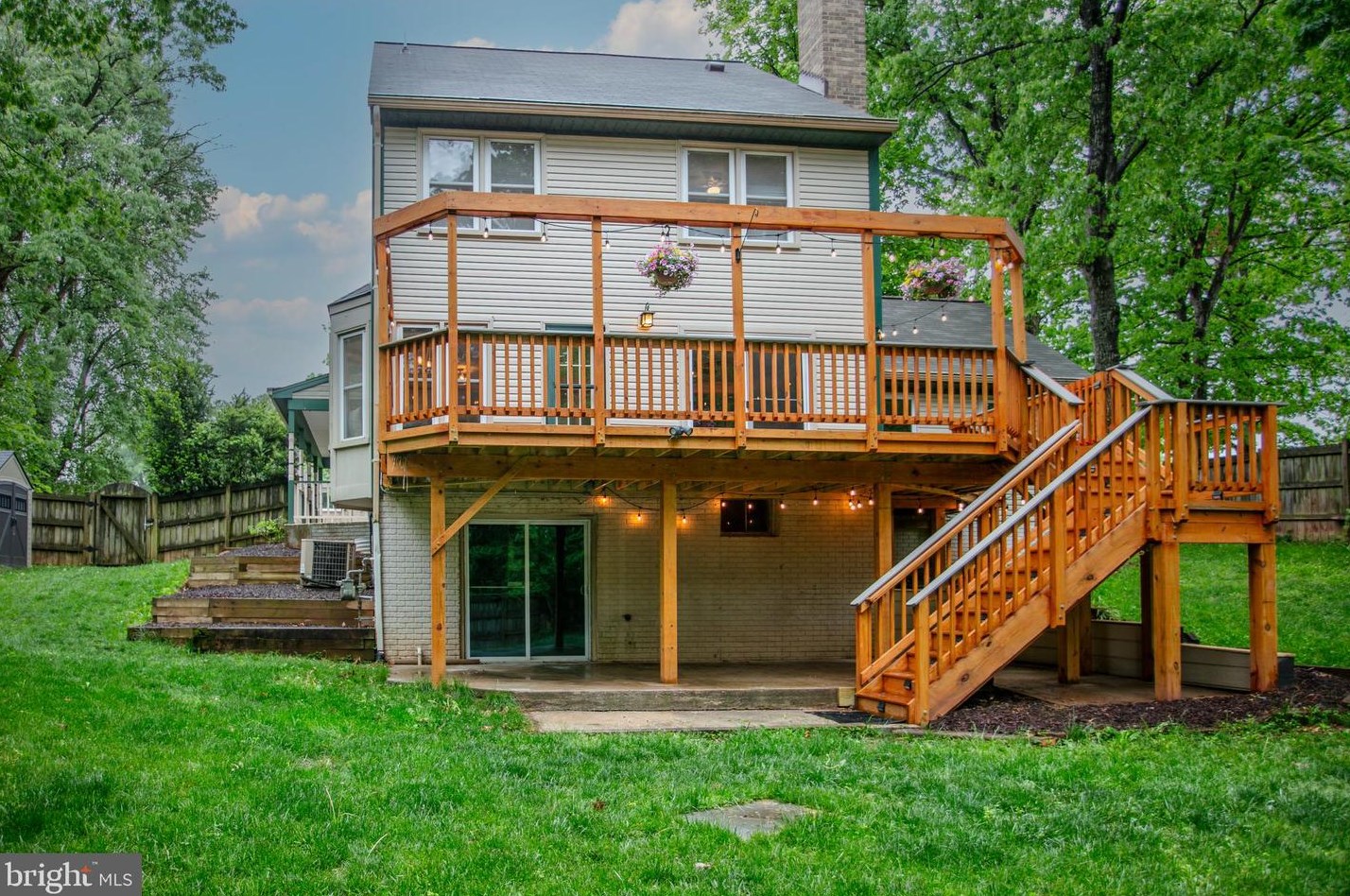 10243 Battlefield Dr, Manassas VA  20110-6051 exterior