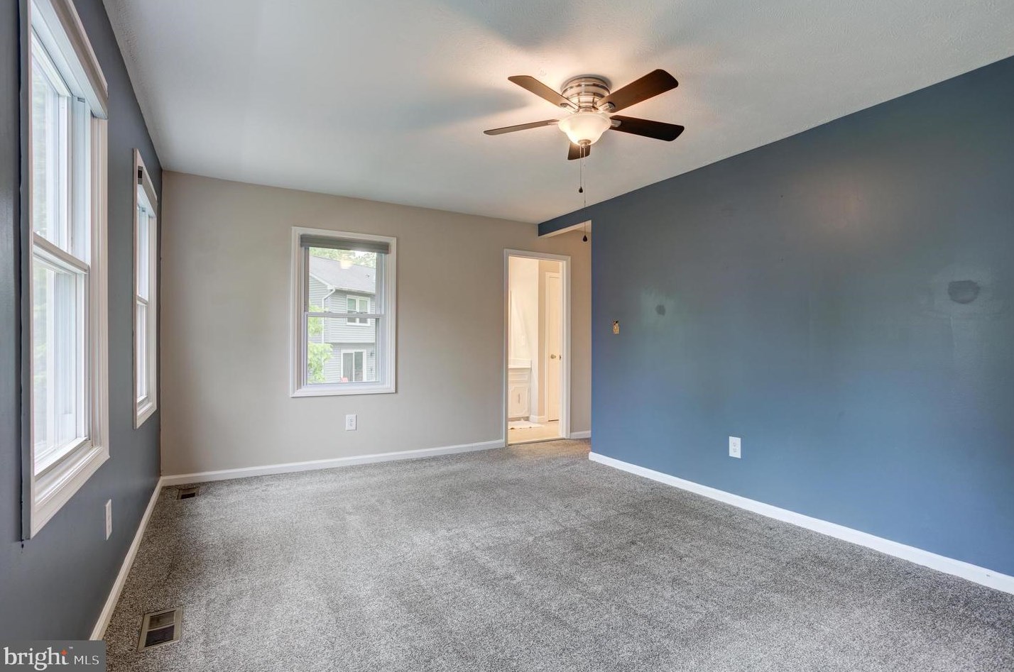 10243 Battlefield Dr, Manassas VA  20110-6051 exterior