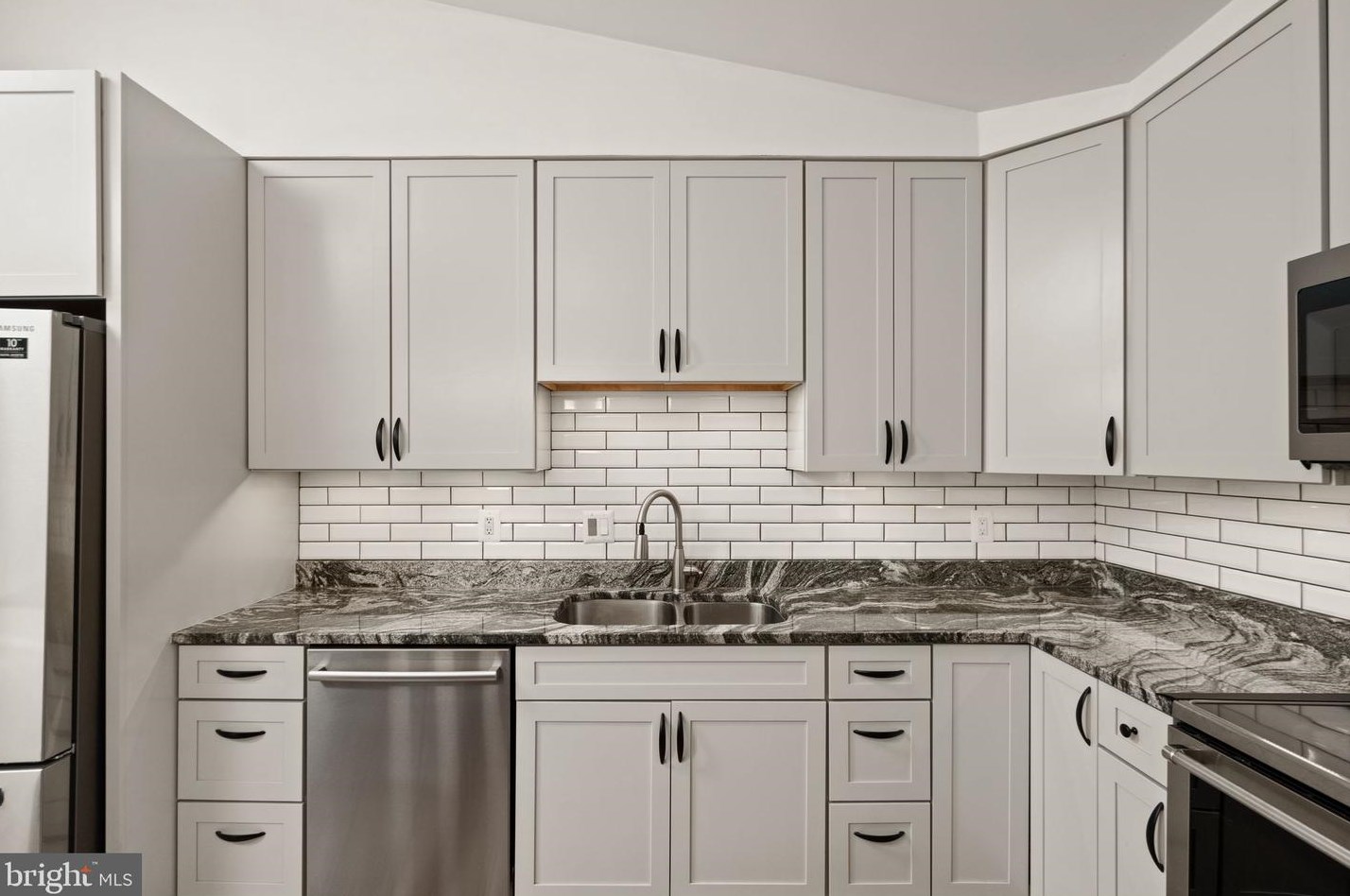 9197 Winterset Dr, Manassas VA 20110 exterior