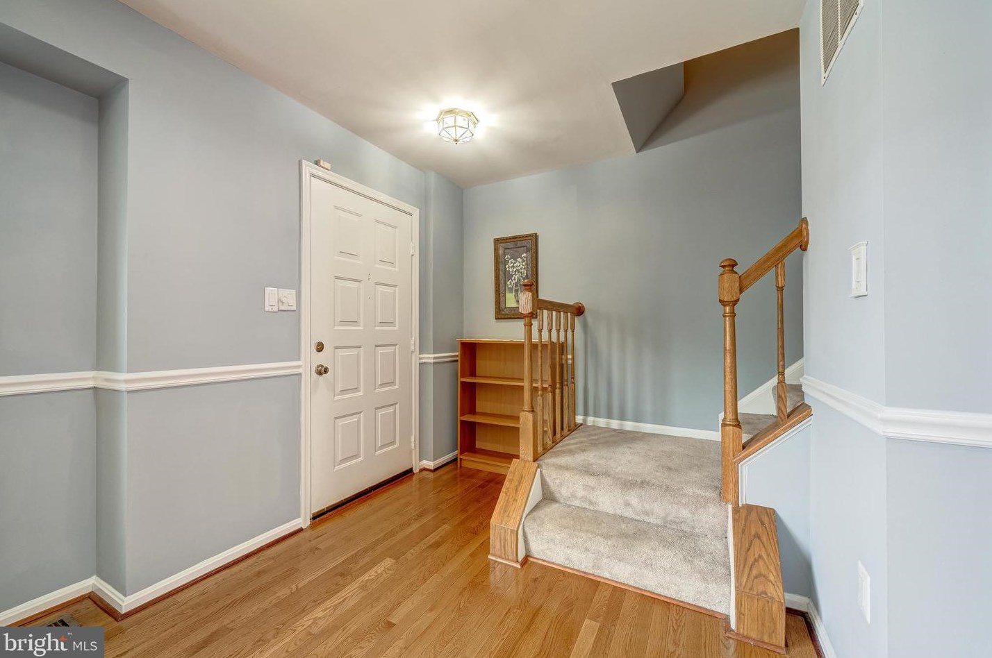 8593 Burlington Ct, Manassas VA  20110-6323 exterior