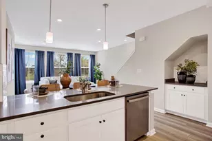 9679 Swallowtail Ln, Manassas, VA 20110 - Photo 7