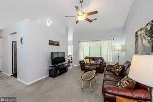 8465 Crozier Ct, Manassas, VA 20110 - Photo 5