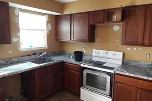 8720 Sugarwood Ln, Manassas, VA 20110 - Photo 3