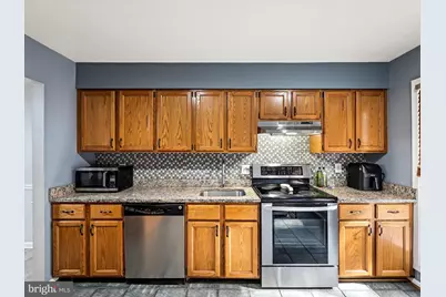 8436 Willow Glen Court, Manassas, VA 20110 - Photo 5