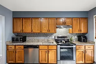 8436 Willow Glen Ct, Manassas, VA 20110 - Photo 5
