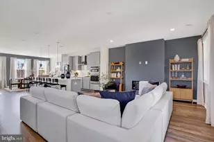 1006 Swallowtail Ln, Manassas, VA 20110 - Photo 11