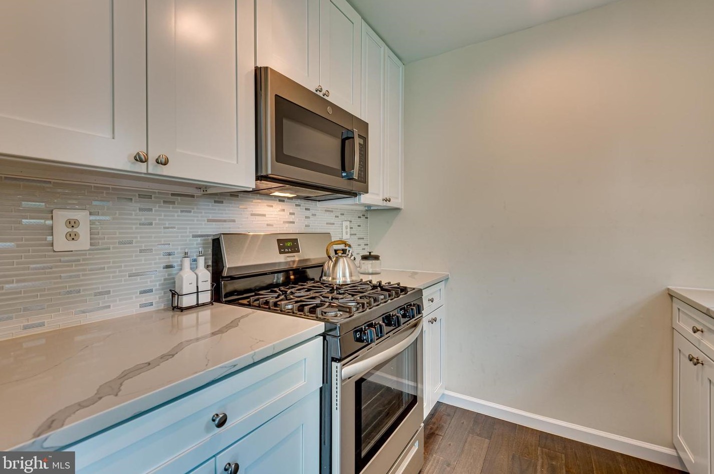 125 Lambert Dr, Manassas VA  20111-1829 exterior