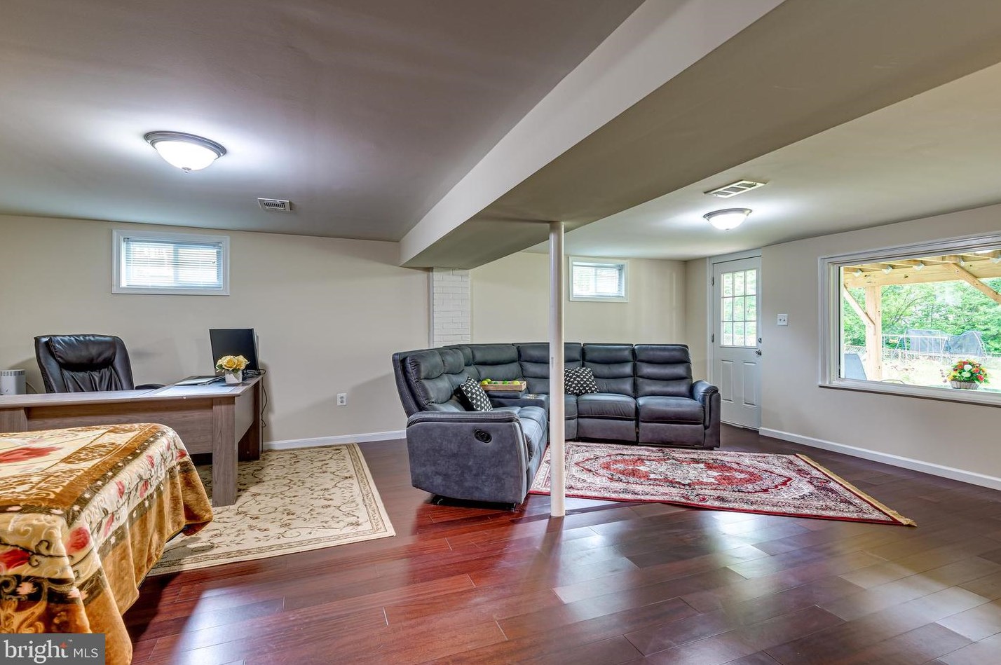 125 Lambert Dr, Manassas VA  20111-1829 exterior