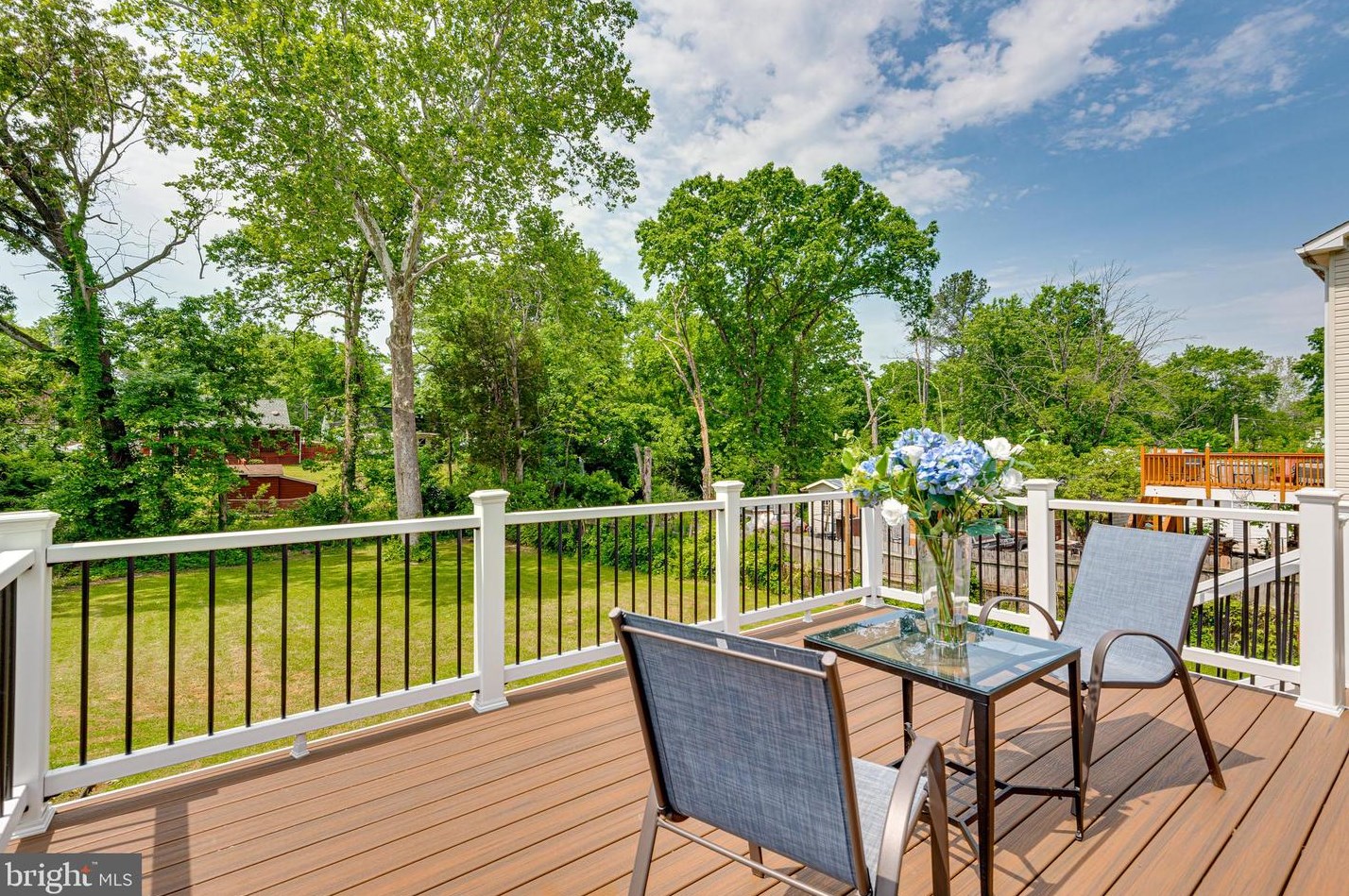 125 Lambert Dr, Manassas VA  20111-1829 exterior