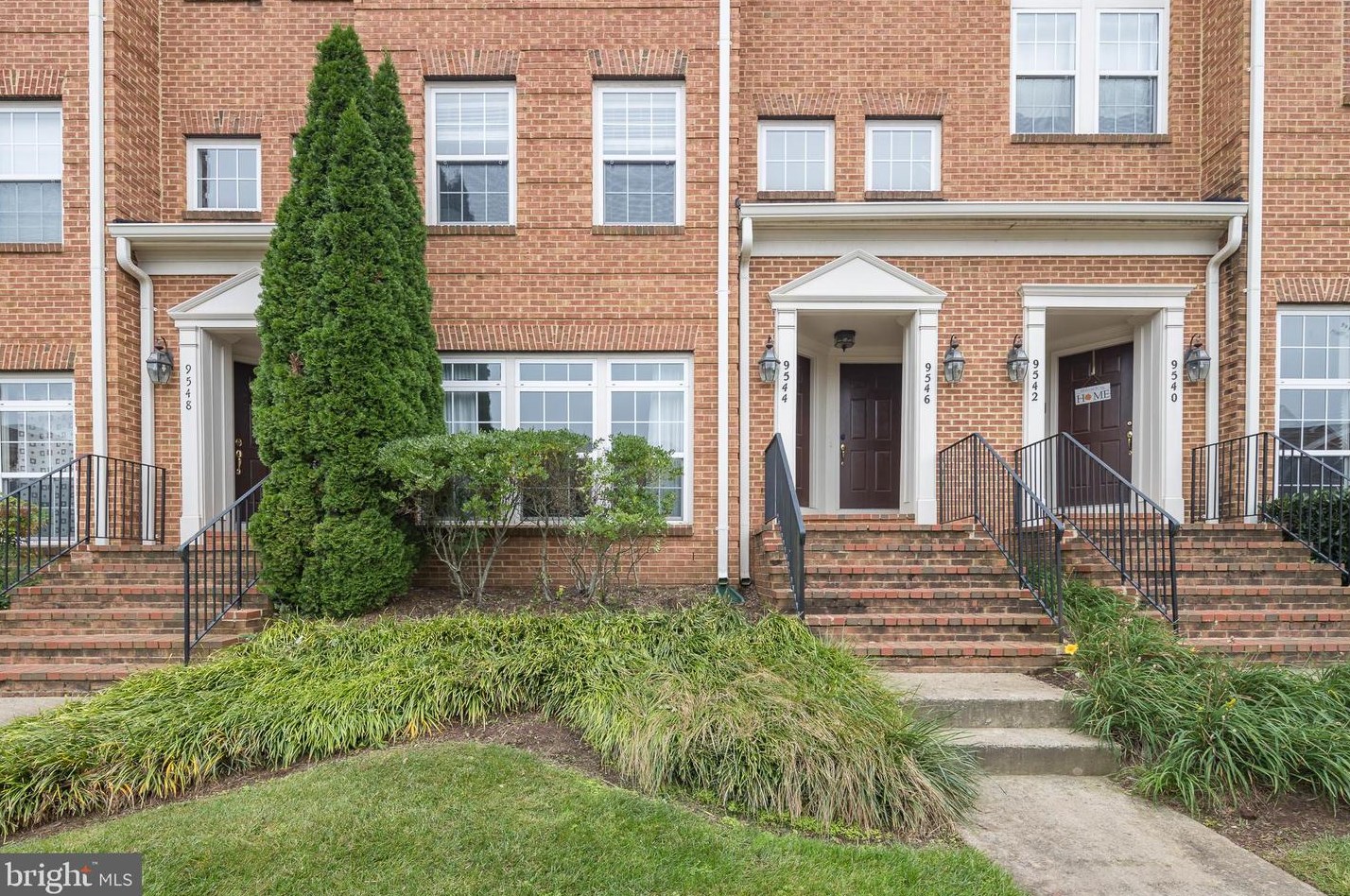 9544 Walker Way, Manassas VA  20111-3086 exterior