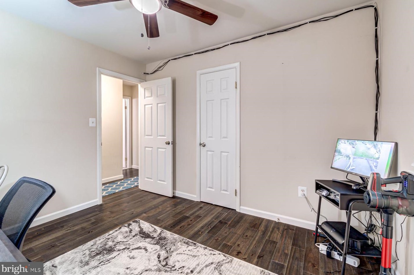 125 Lambert Dr, Manassas VA  20111-1829 exterior