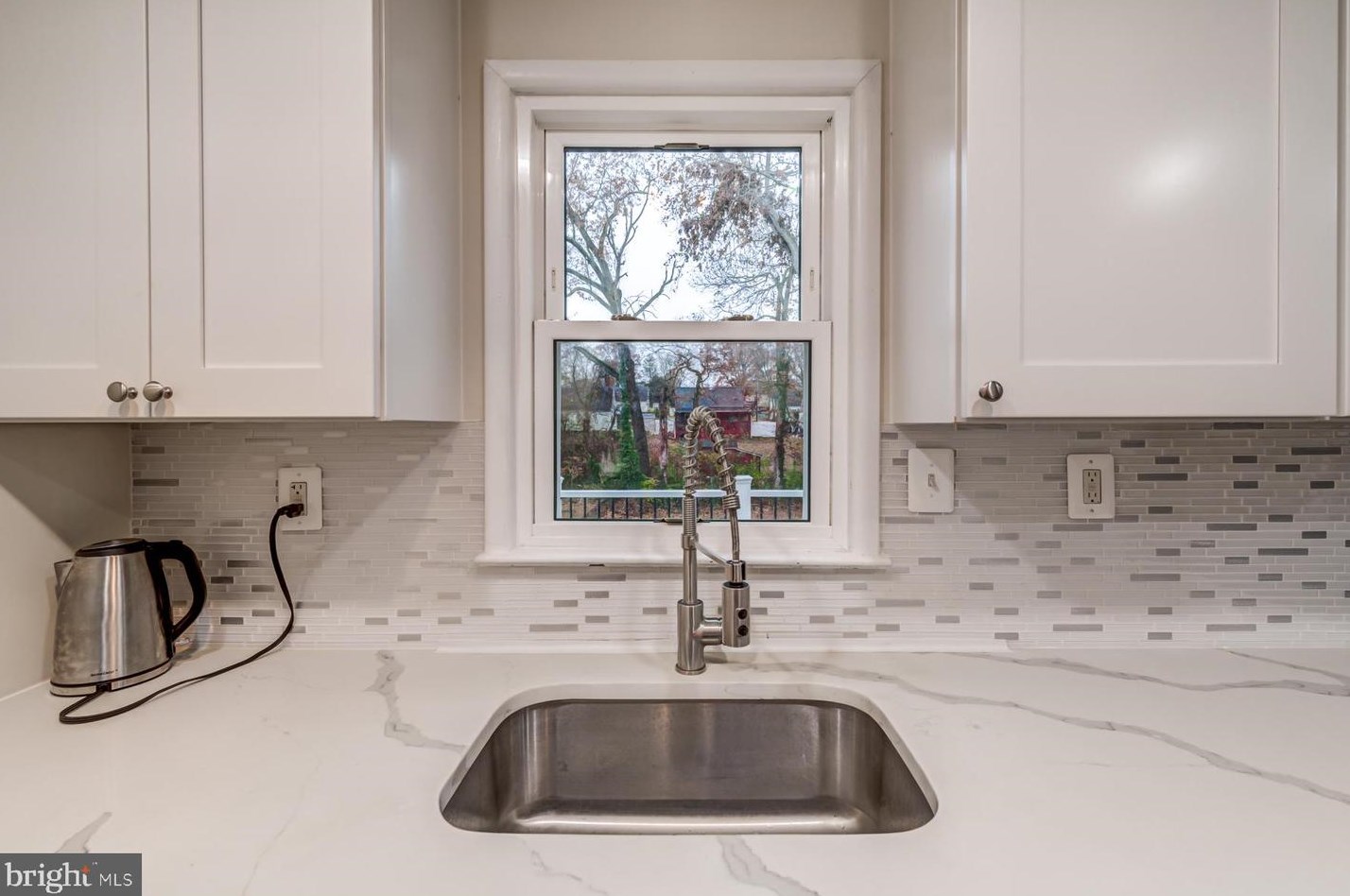 125 Lambert Dr, Manassas VA  20111-1829 exterior