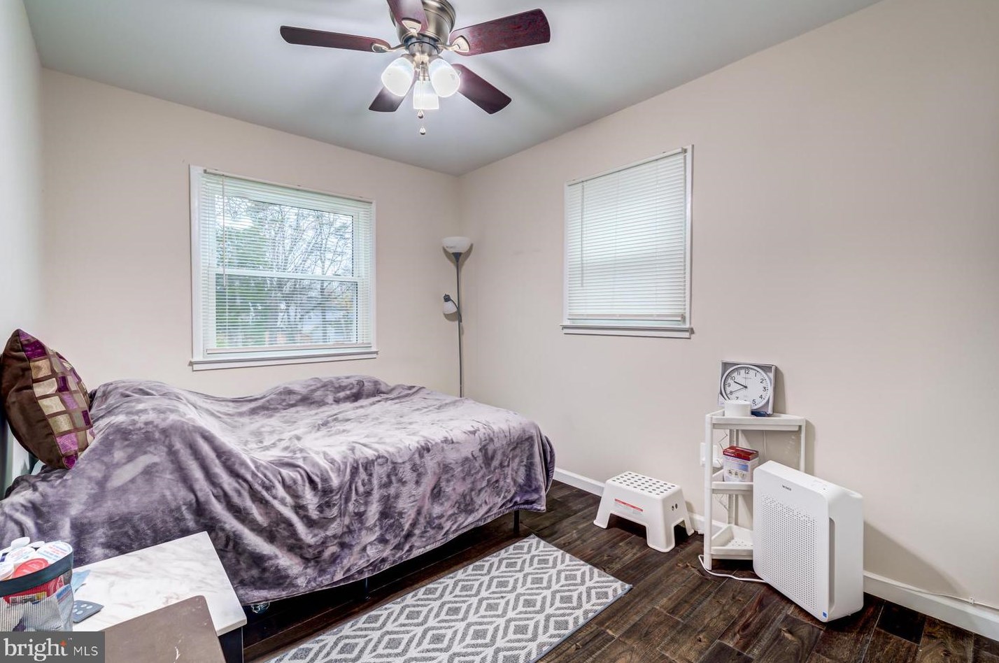 125 Lambert Dr, Manassas VA  20111-1829 exterior