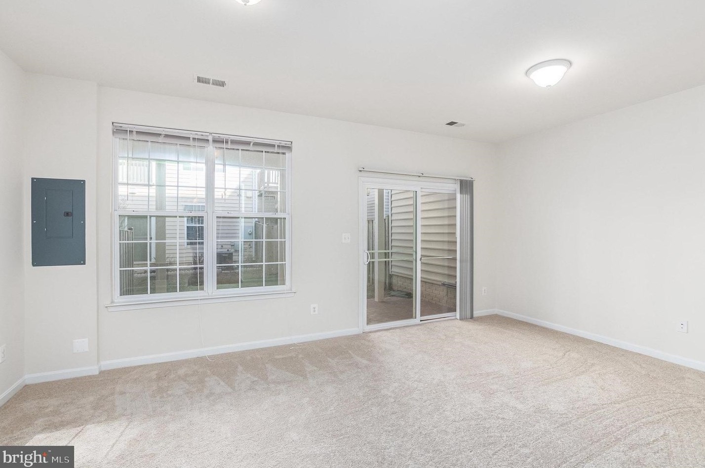 9097 Belo Gate Dr, Manassas VA  20111-7045 exterior