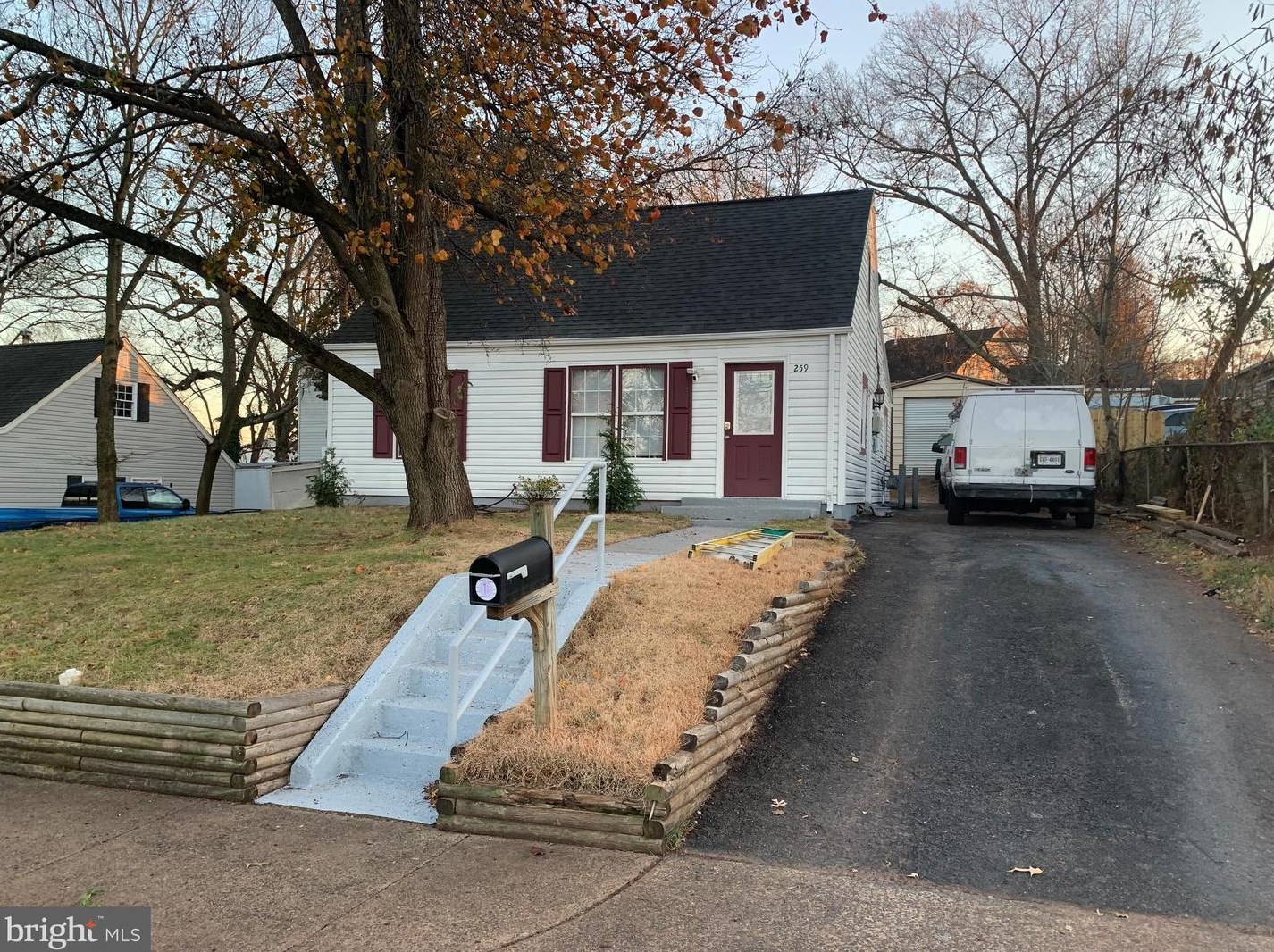 259 Moseby Dr, Manassas VA  20111-2012 exterior