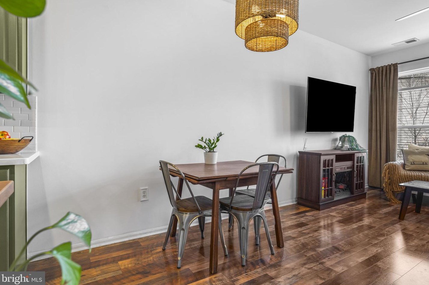 9816 Pickens Pl, Manassas VA  20111-7000 exterior