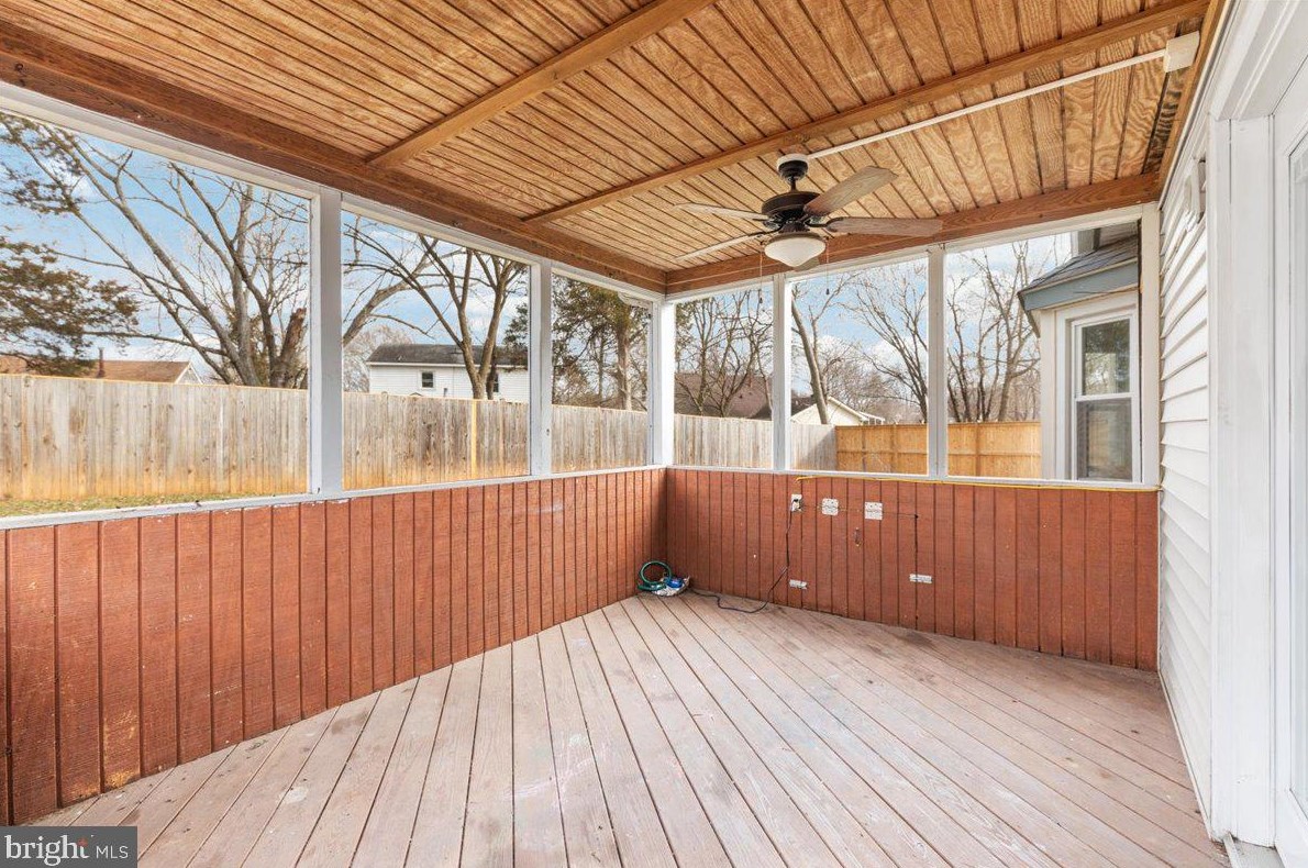 126 Mace St, Manassas VA  20111-2037 exterior